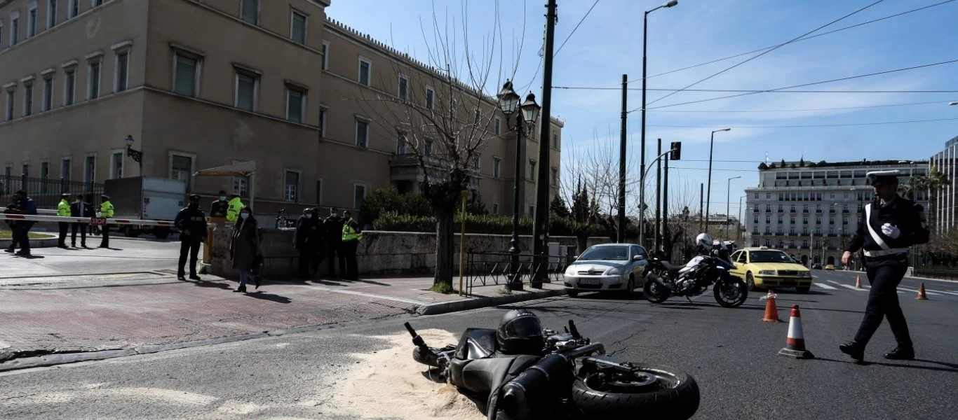 Βίντεο-σοκ: Φέρεται να δείχνει τη στιγμή του δυστυχήματος έξω από τη Βουλή